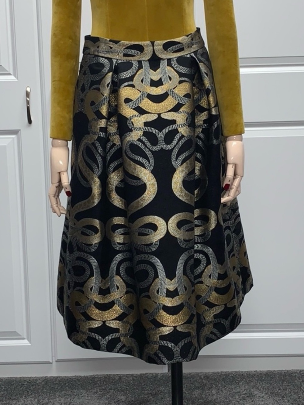 NEW WITH TAGS Ted Baker Black A-Line Skirt with Gold Metallic Pattern